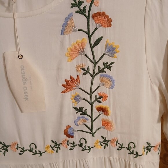 Size xl embroidered cream dress - Picture 8 of 10